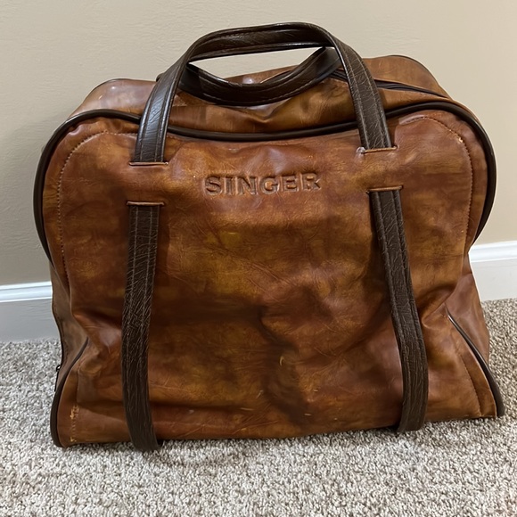 Vintage Singer Sewing Machine Travel Case - Picture 9 of 17